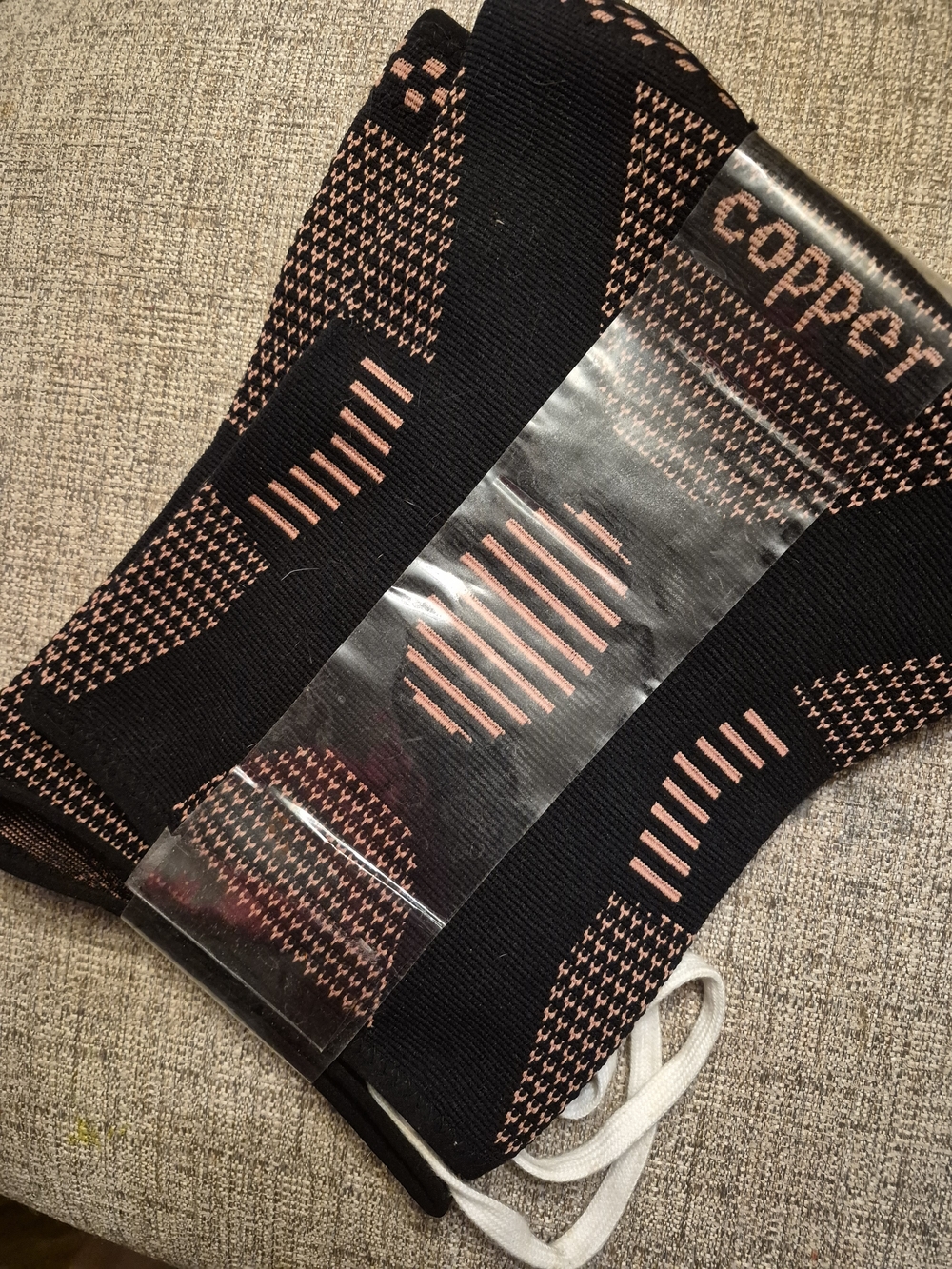 -Accent Men's Knee Pads- Black with